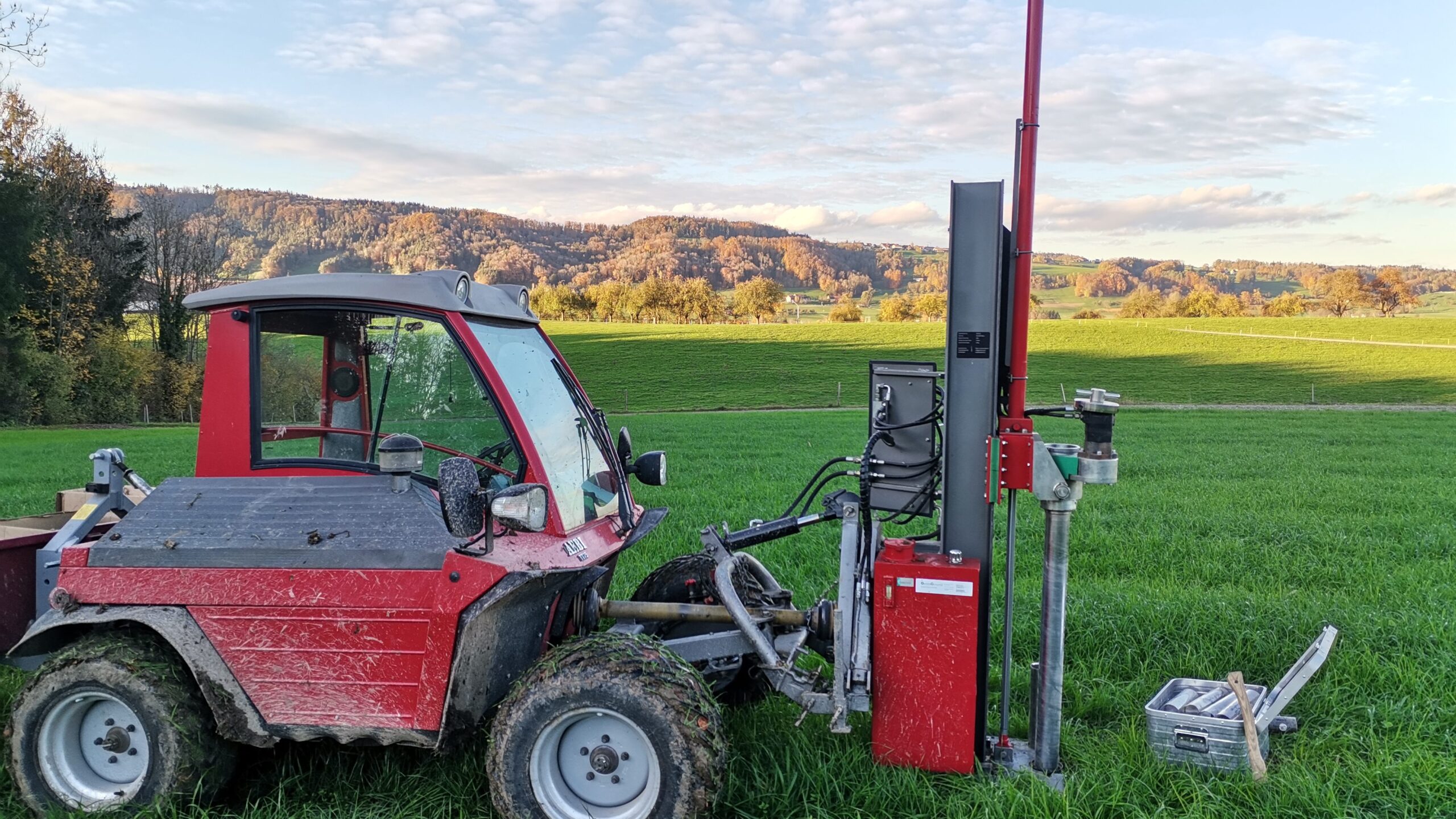 Ein maschinelles Bohrsystem im Einsatz. 