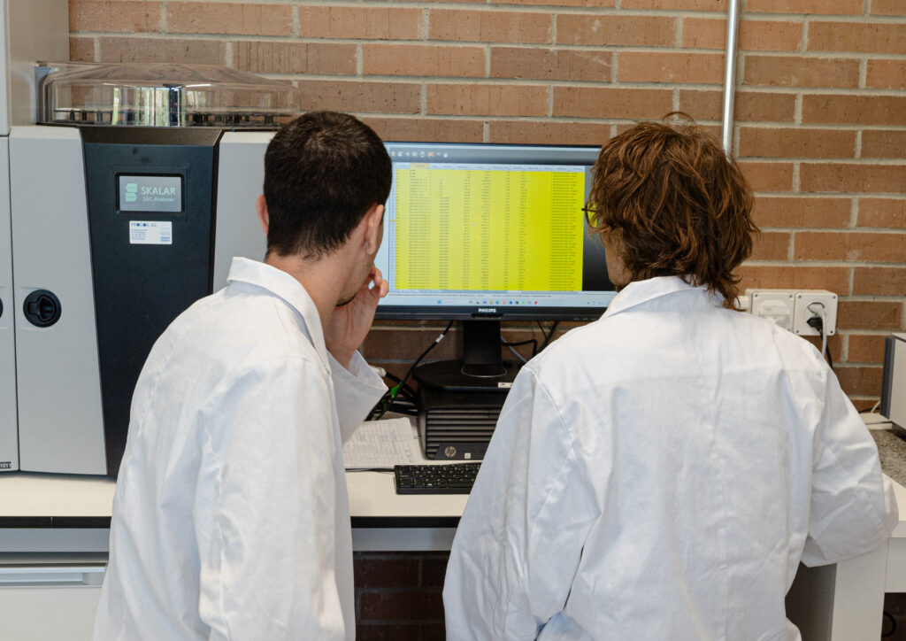 Titelbild_Chemie_Bericht